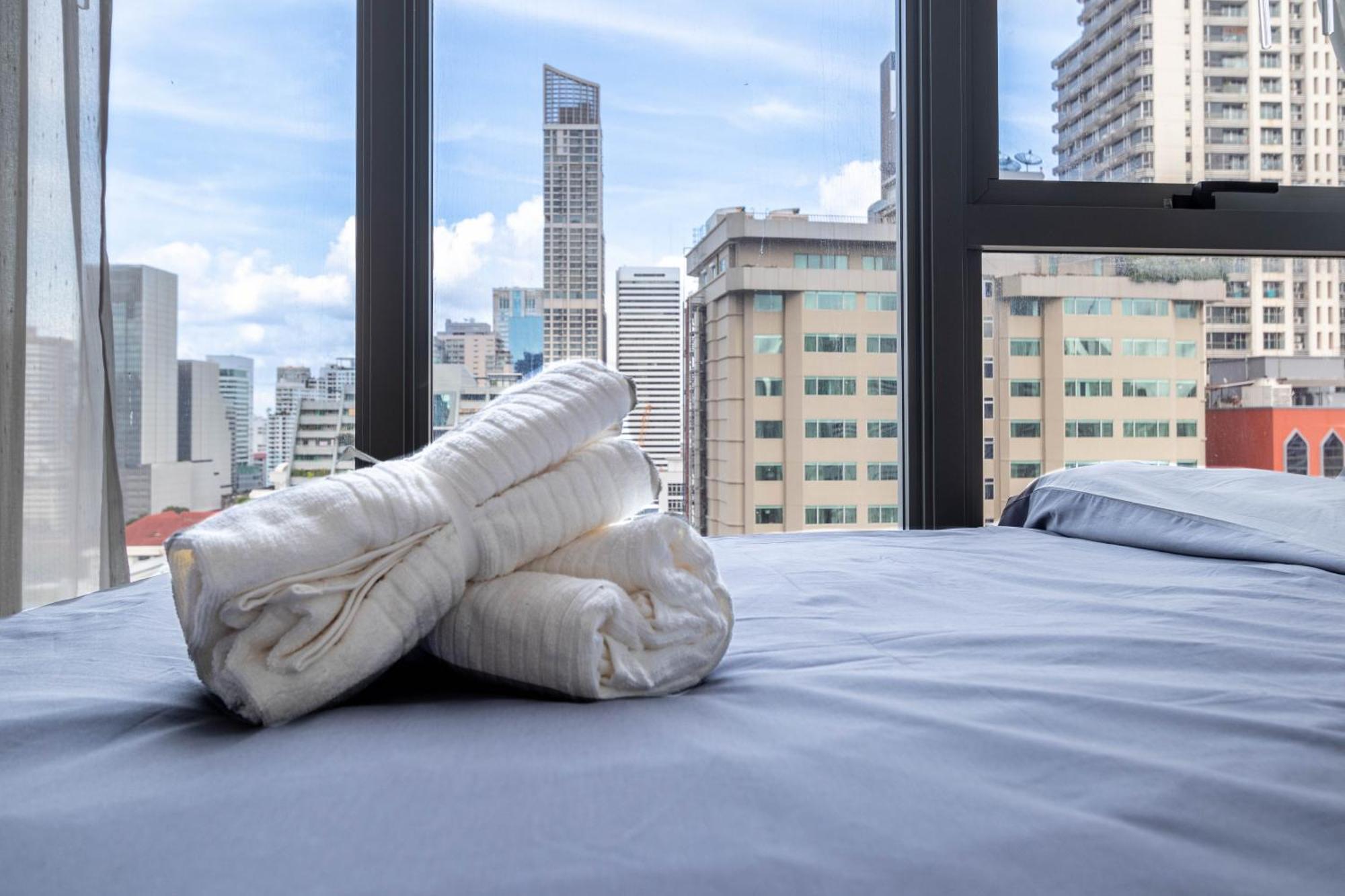 Hyde Sukhumvit 11 Branded Suites Bangkok Exteriör bild