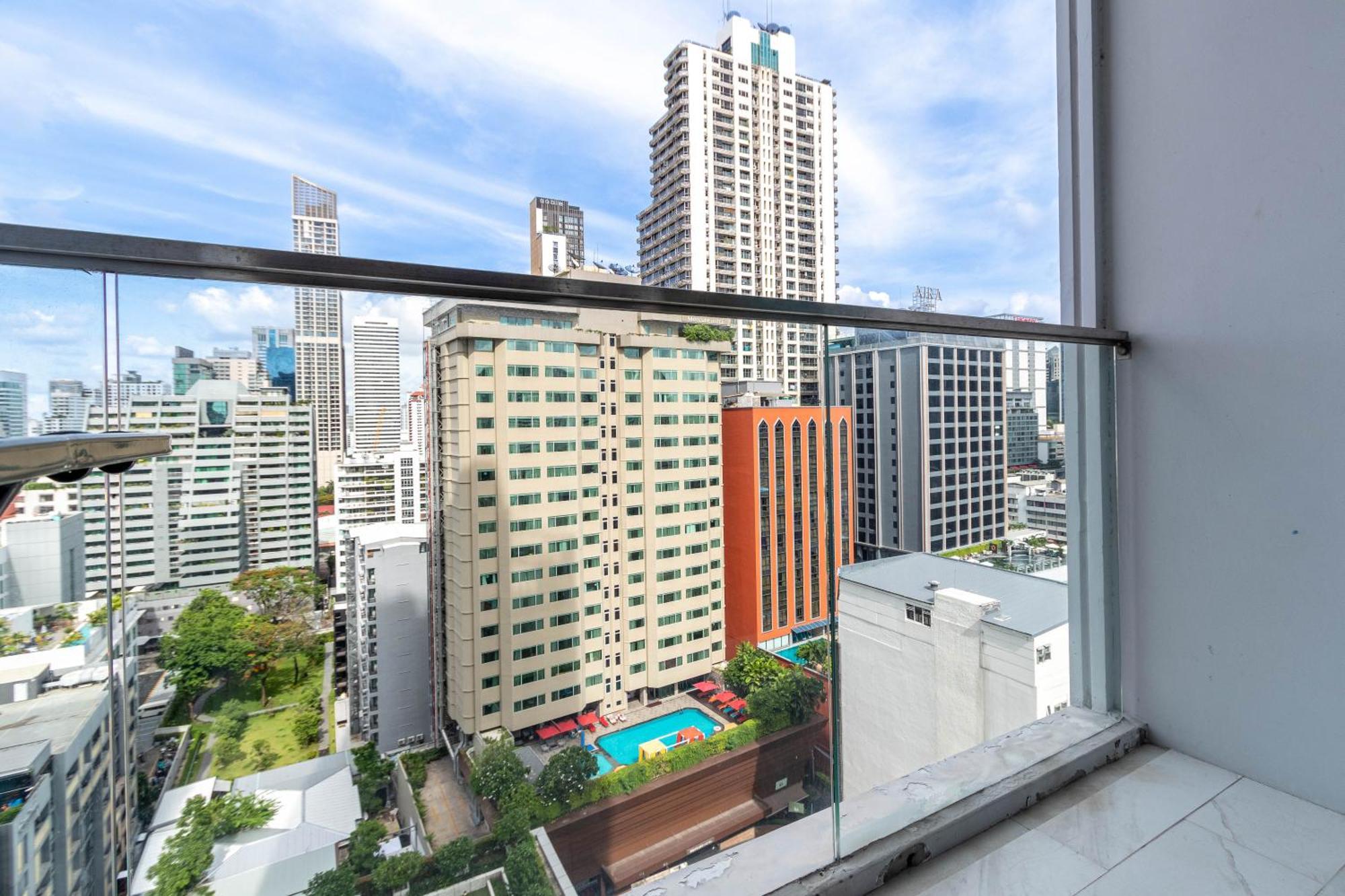 Hyde Sukhumvit 11 Branded Suites Bangkok Exteriör bild