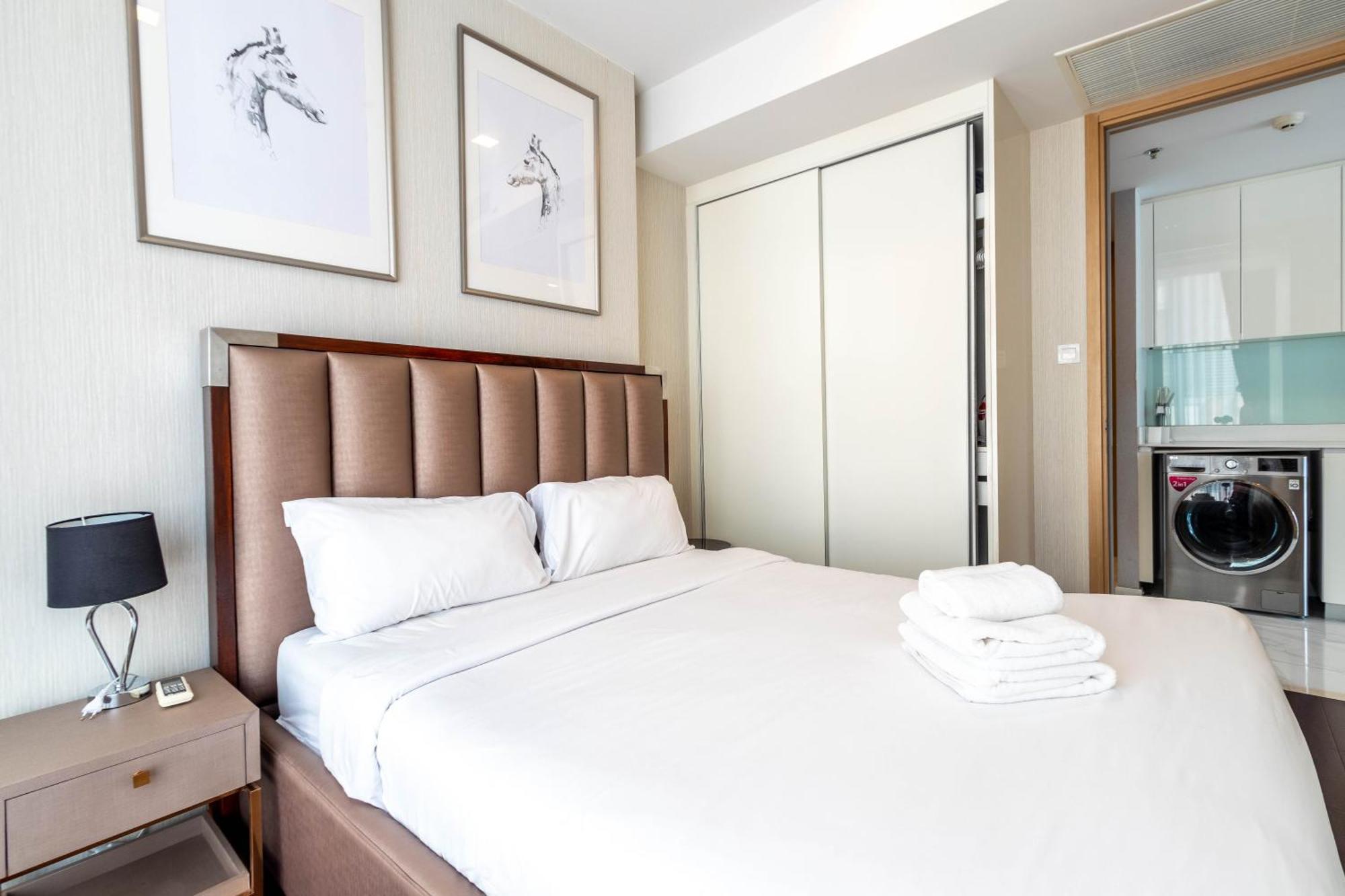 Hyde Sukhumvit 11 Branded Suites Bangkok Exteriör bild
