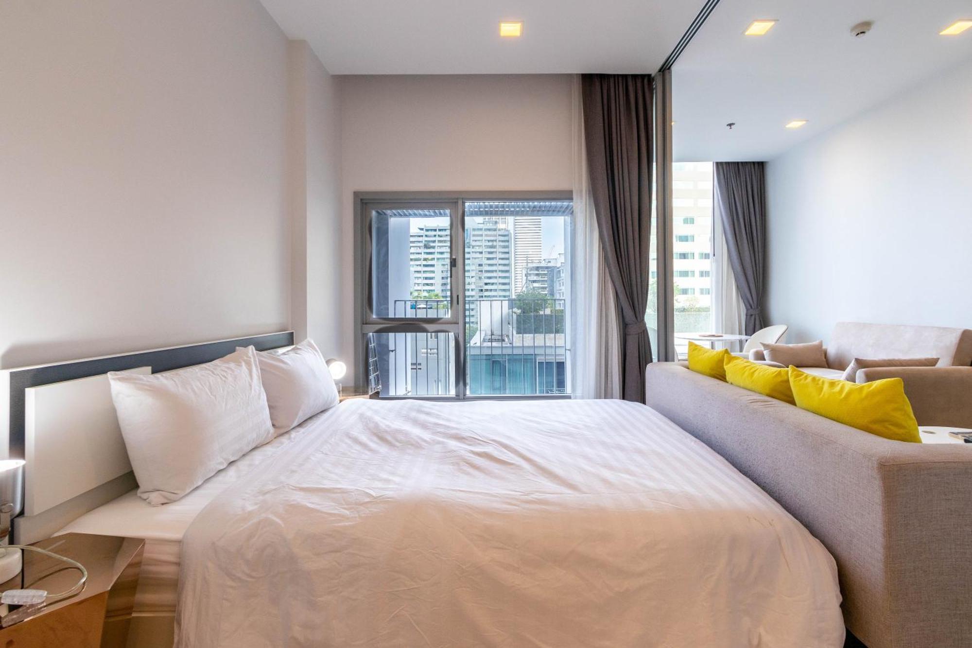 Hyde Sukhumvit 11 Branded Suites Bangkok Exteriör bild